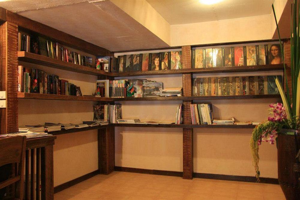1 Nimman Gallery Hotel Chiang Mai Buitenkant foto