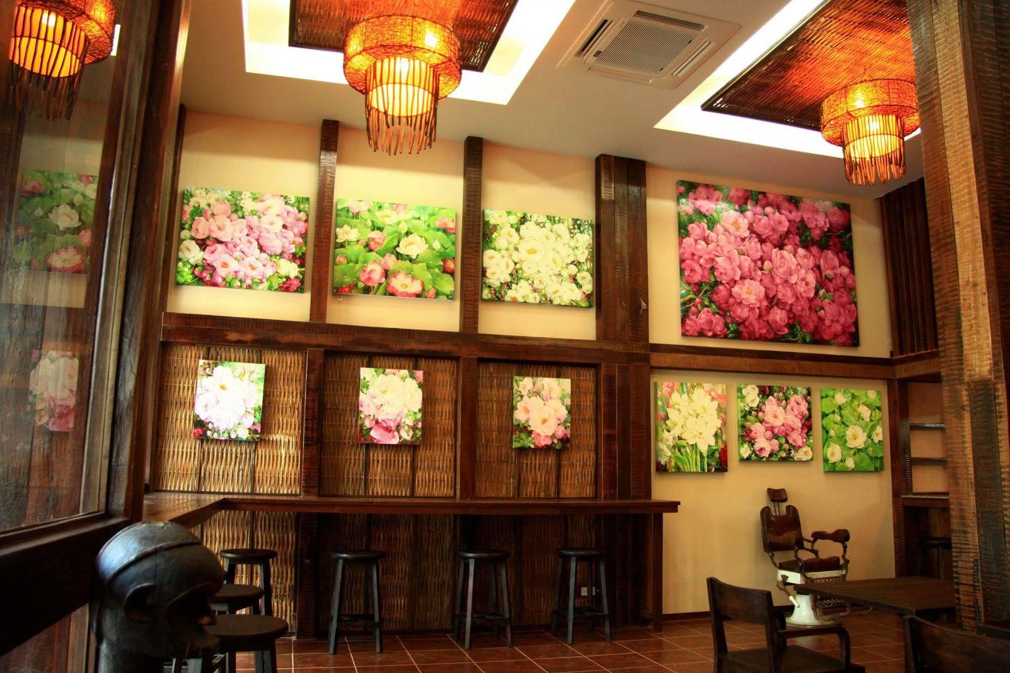 1 Nimman Gallery Hotel Chiang Mai Buitenkant foto